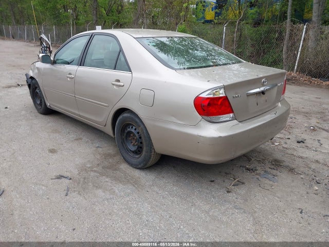 Toyota Camry Le