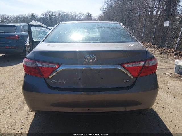 Toyota Camry Le