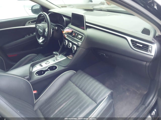 Genesis G70 2.0t Awd