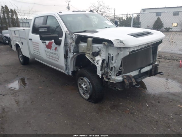 Salvage Chevrolet Silverado 2500 Image