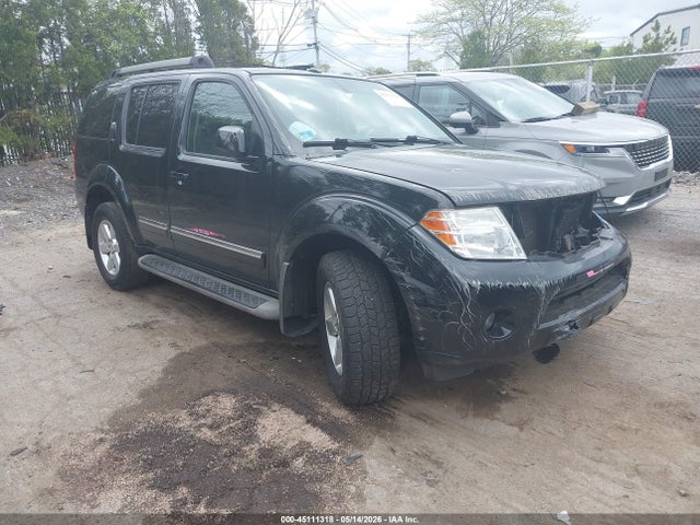 Nissan Pathfinder Silver