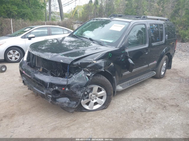 Nissan Pathfinder Silver