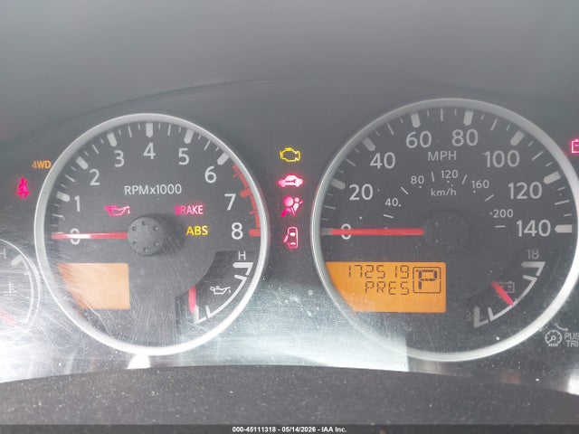 Nissan Pathfinder Silver