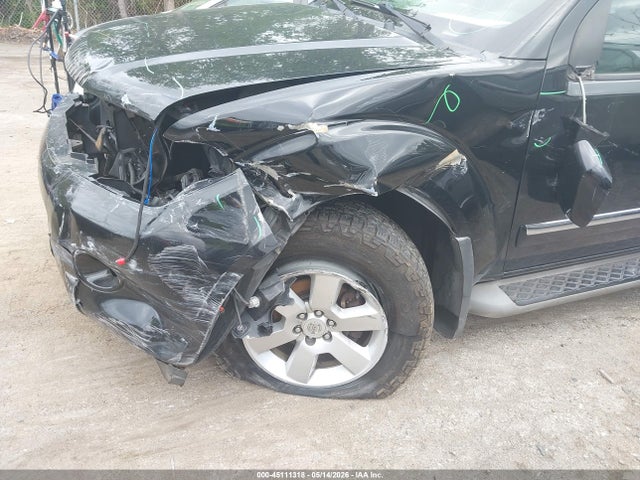 Nissan Pathfinder Silver
