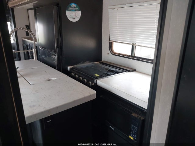 Forest River Cherokee 274wk