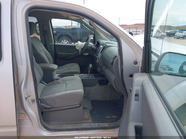 Nissan Frontier Sv