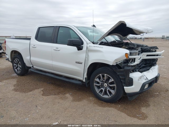 Salvage Chevrolet Silverado 1500 Image