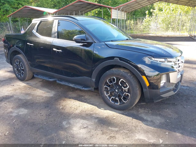Salvage Hyundai SANTA CRUZ Image