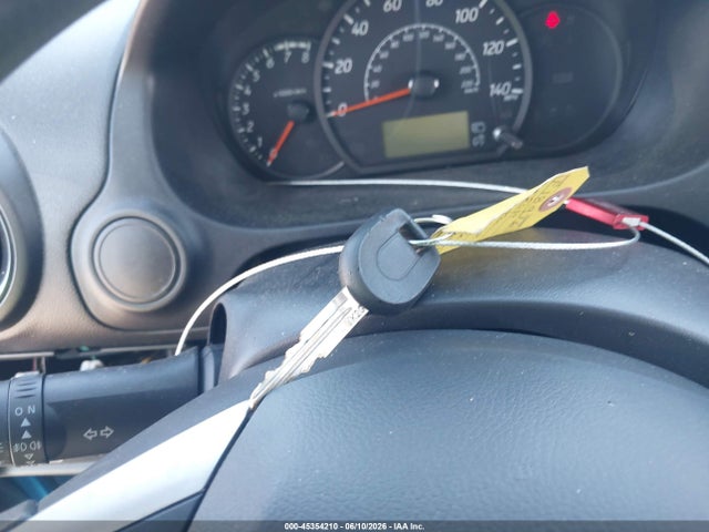 Mitsubishi Mirage Es