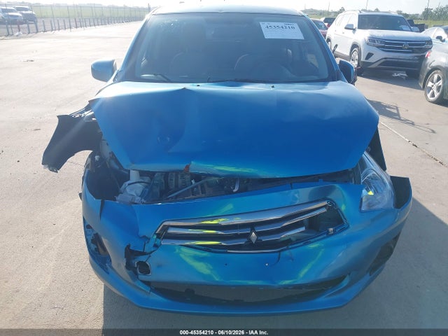 Mitsubishi Mirage Es