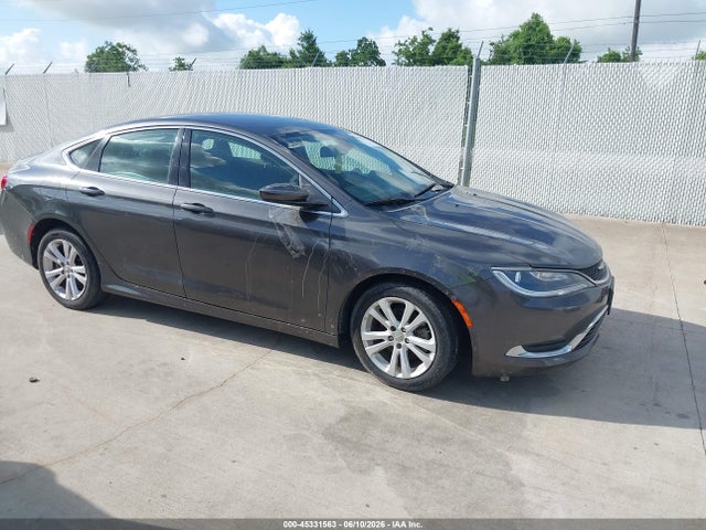 Salvage Chrysler 200 Image