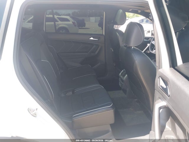 Volkswagen Tiguan 2.0t Sel R-line