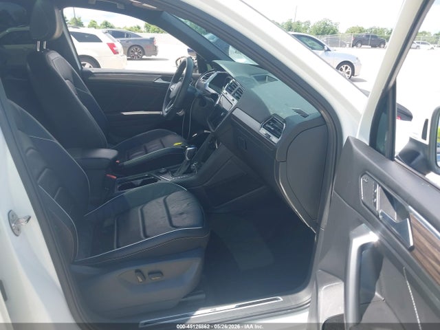 Volkswagen Tiguan 2.0t Sel R-line