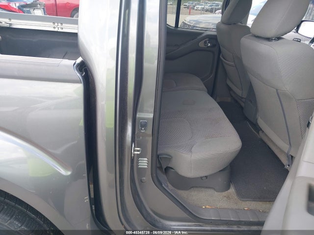 Nissan Frontier Sv