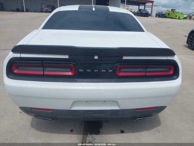 Dodge Challenger Sxt