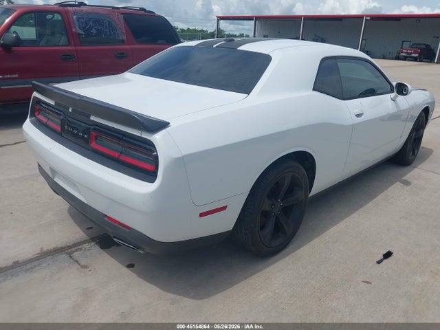 Dodge Challenger Sxt