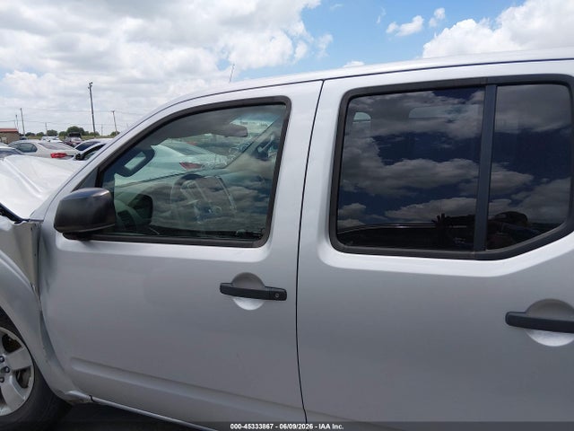 Nissan Frontier Sv