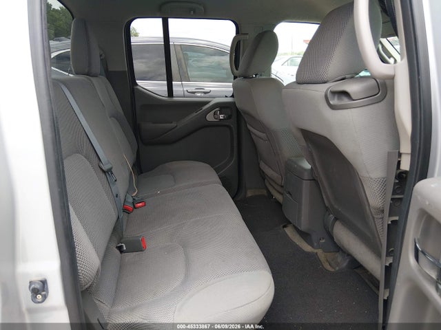 Nissan Frontier Sv