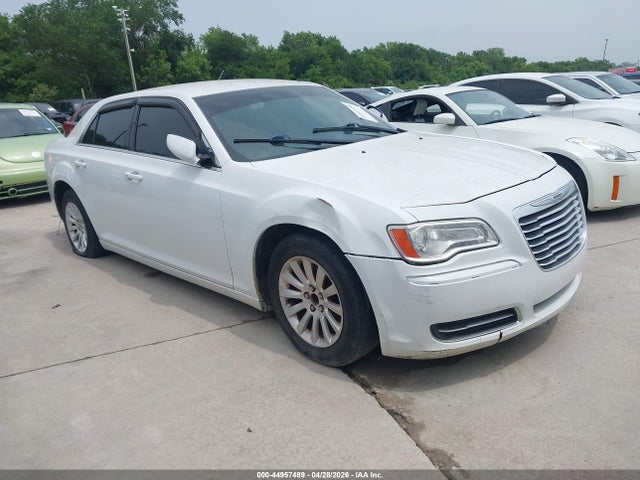 Salvage Chrysler 300 Image