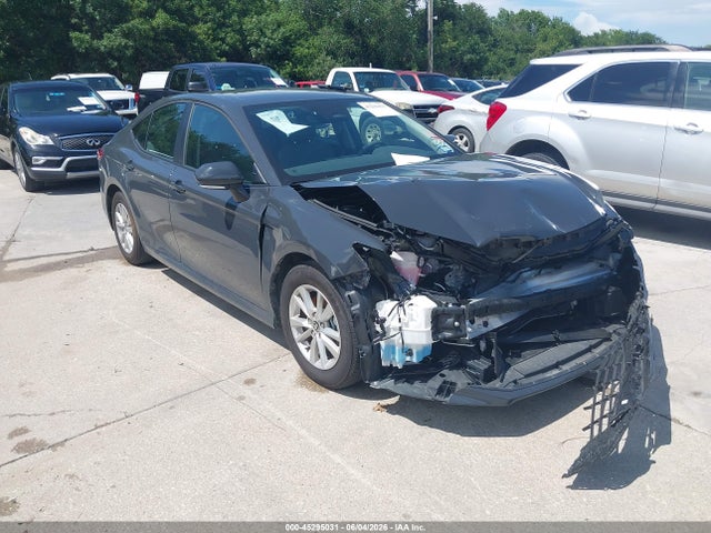 Salvage Toyota Camry Image