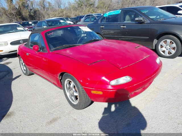 Salvage Mazda MX-5 Miata Image