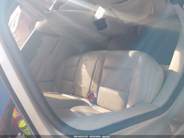 Cadillac XTS Standard