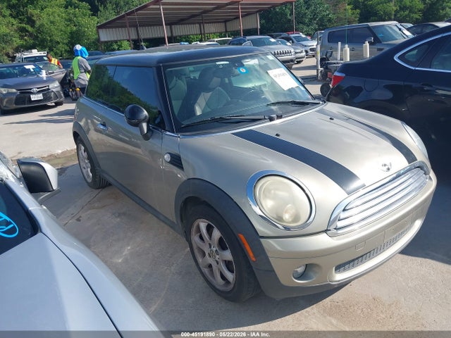 Salvage MINI Cooper Image