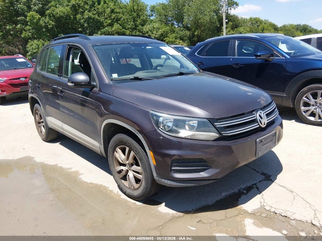 Salvage Volkswagen Tiguan Image