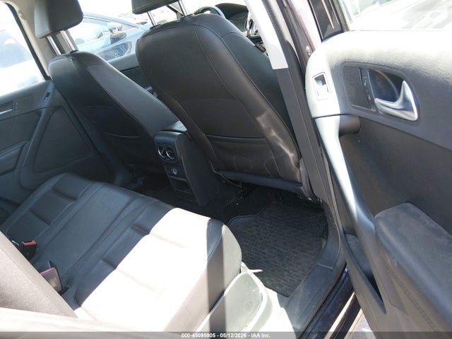 Volkswagen Tiguan S