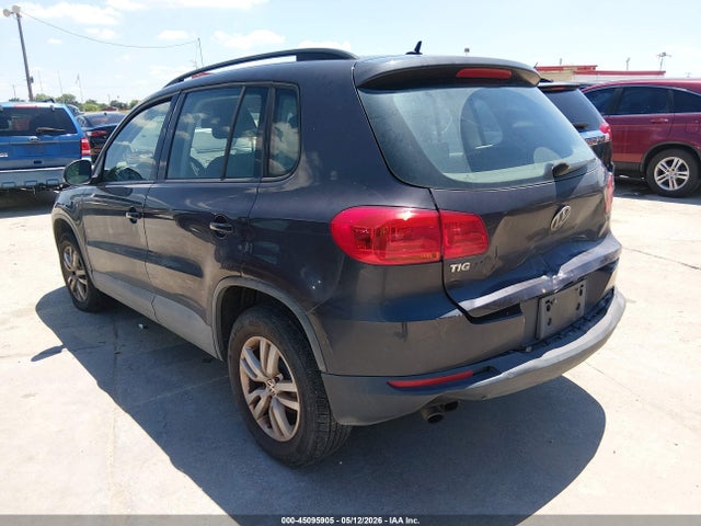 Volkswagen Tiguan S