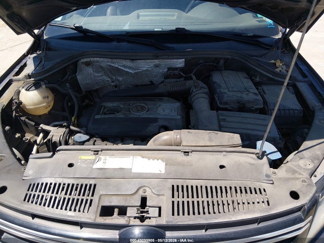 Volkswagen Tiguan S