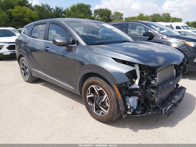 Salvage Kia Sportage Image
