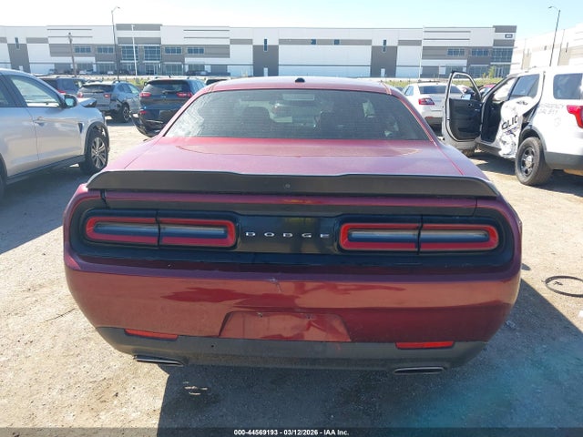 Dodge Challenger Sxt