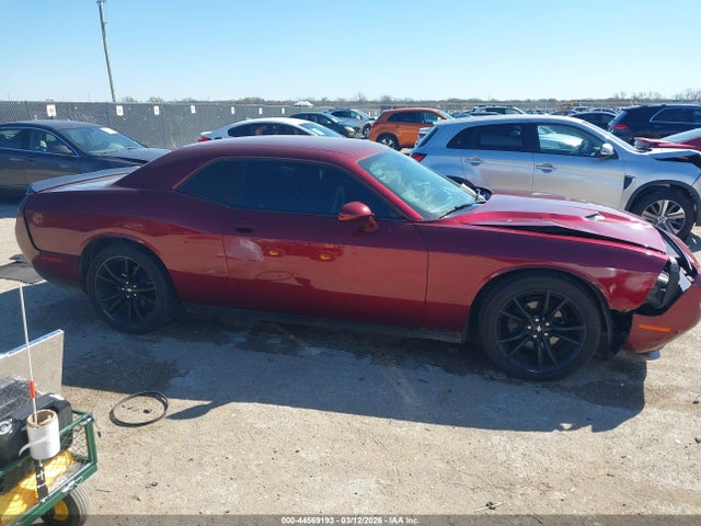 Dodge Challenger Sxt
