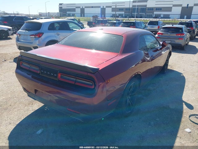 Dodge Challenger Sxt