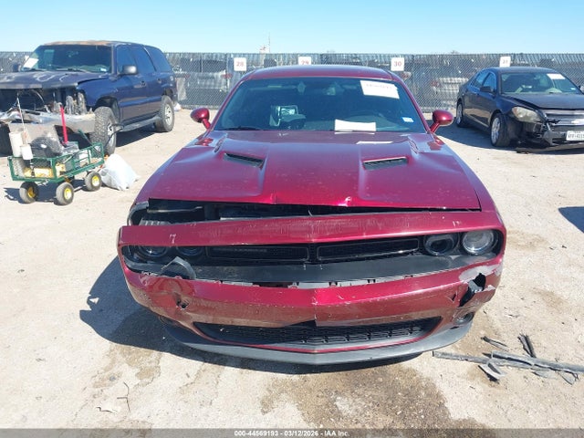 Dodge Challenger Sxt