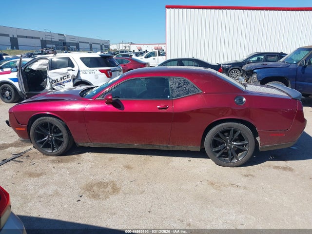 Dodge Challenger Sxt