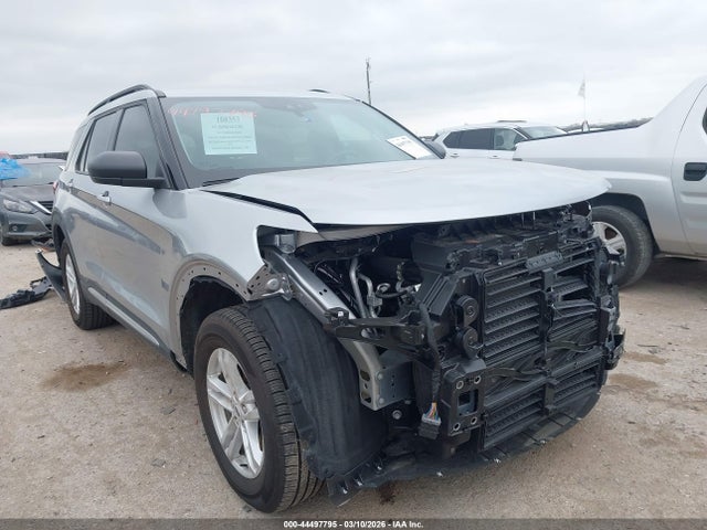 Salvage Ford Explorer Image