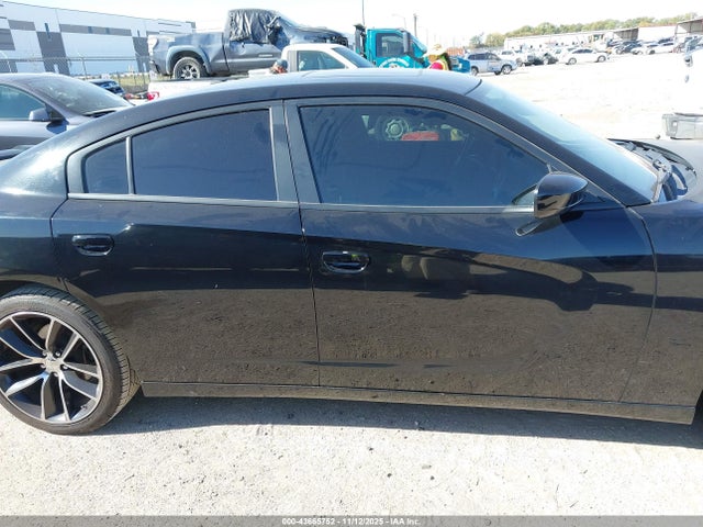Dodge Charger Sxt Rwd