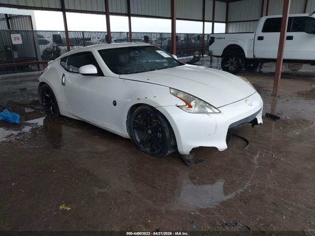 Salvage Nissan 370Z Image