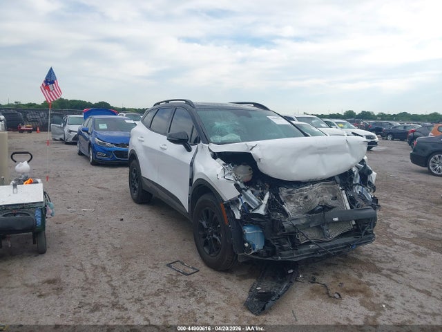 Salvage Kia Sportage Image