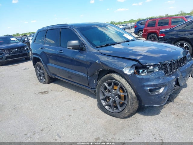 Salvage Jeep Grand Cherokee Image