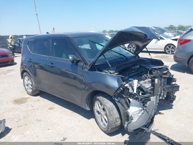 Salvage Kia Soul Image