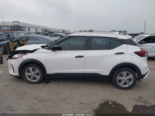 Nissan Kicks S Xtronic Cvt