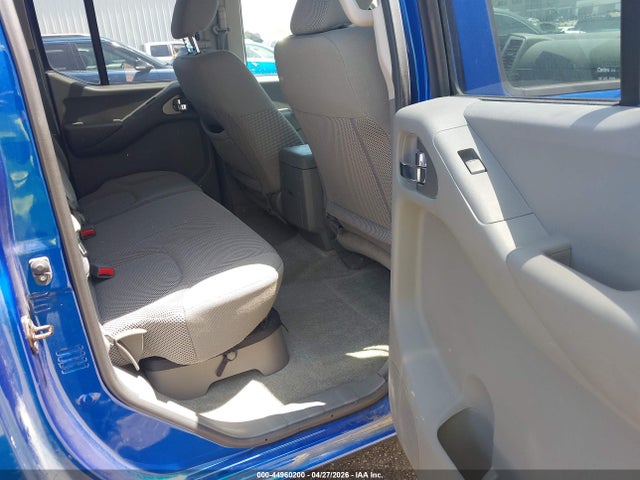 Nissan Frontier Sv