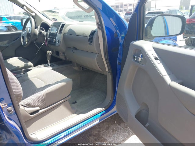 Nissan Frontier Sv