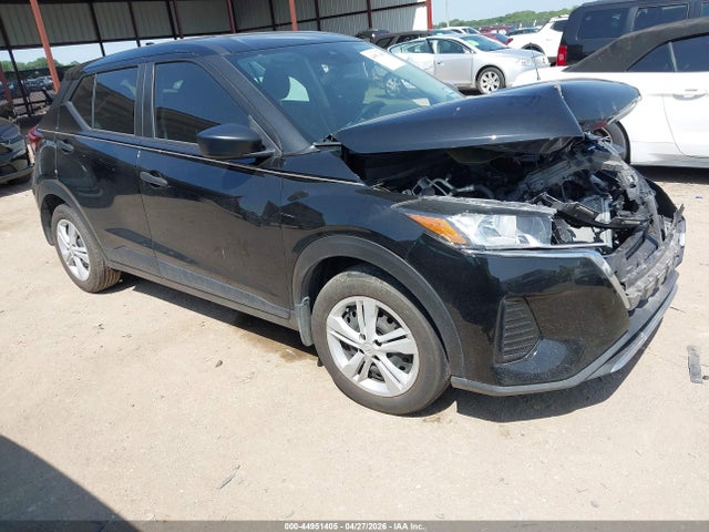 Salvage Nissan Kicks Image