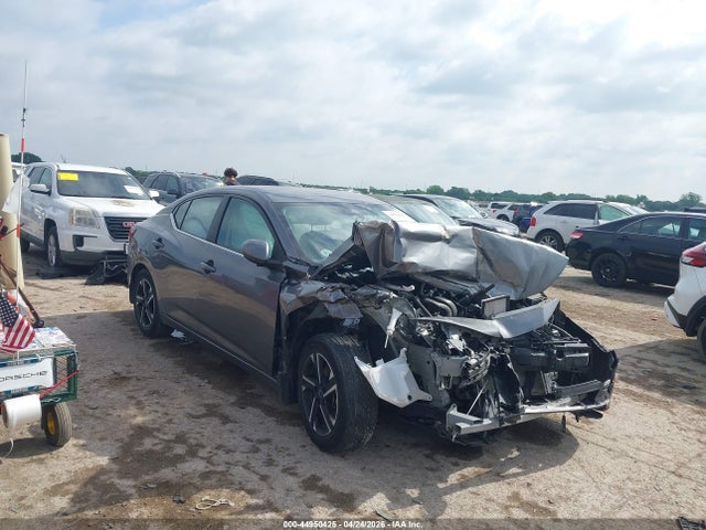 Salvage Nissan Sentra Image