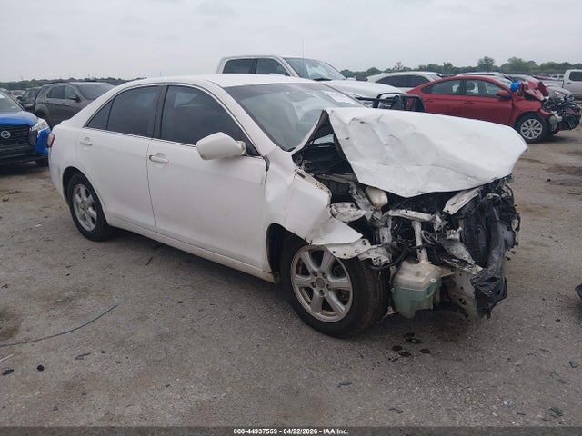 Salvage Toyota Camry Image