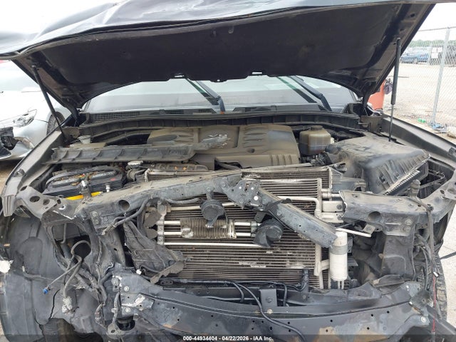 Nissan Armada Platinum